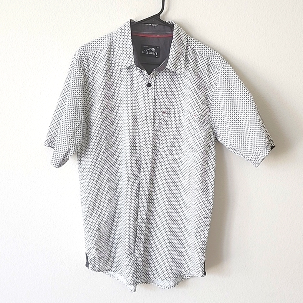Lightly worn Men's Button Down Shirt Sleeve Shirt